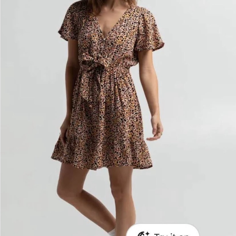 NWT Hurley Leopard Print V-Neck Flirty Dress